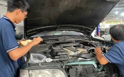 VỆ SINH BUỒNG ĐỐT Ô TÔ CHUYÊN NGHIỆP TẠI QUẬN 7 – GARAOTOQUAN7.VN